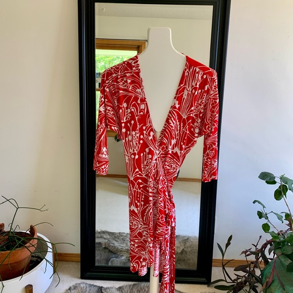 Vintage 80’s Marciano Red & White Wrap Dress - Picture 10 of 12